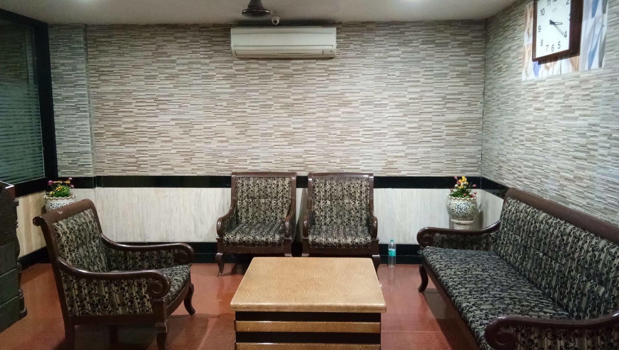 Hotel Arch Manor Deluxe Bhopal Buitenkant foto
